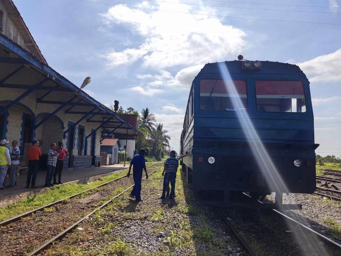 Avanzan preparativos para restablecer servicio del Tren Pinar del Río-La Habana